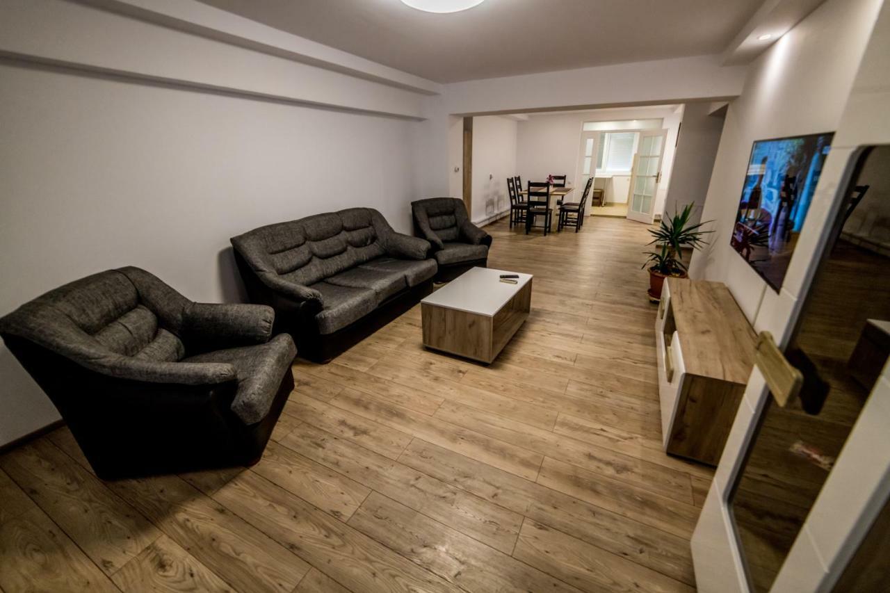 Apartament Sorina Maria Apartment Deva Exterior photo
